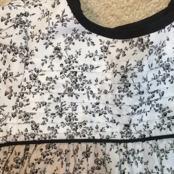 JANIE and Jack Floral Nordic Floral Dress. P/A1077/4 - Picture 2 of 6